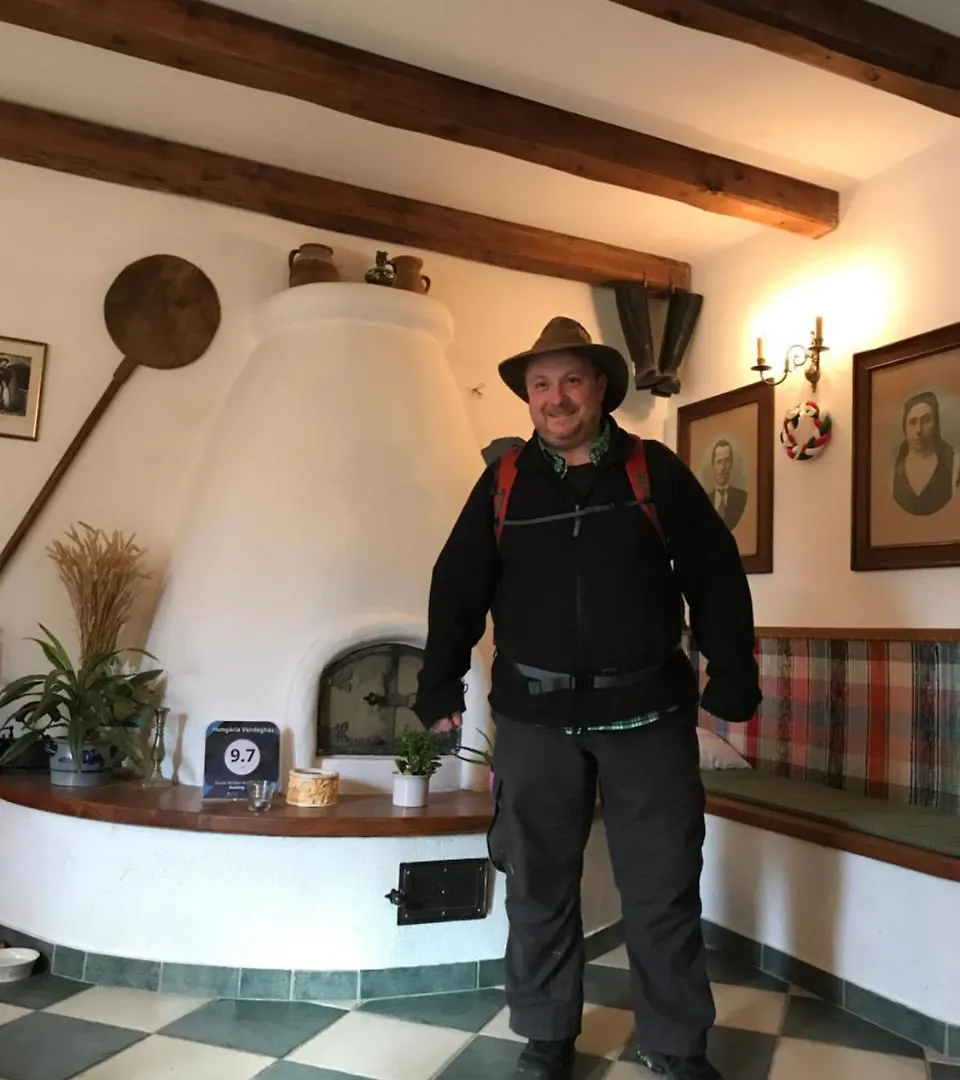 Hungaria Vendeghaz Hotel Eger 0*,